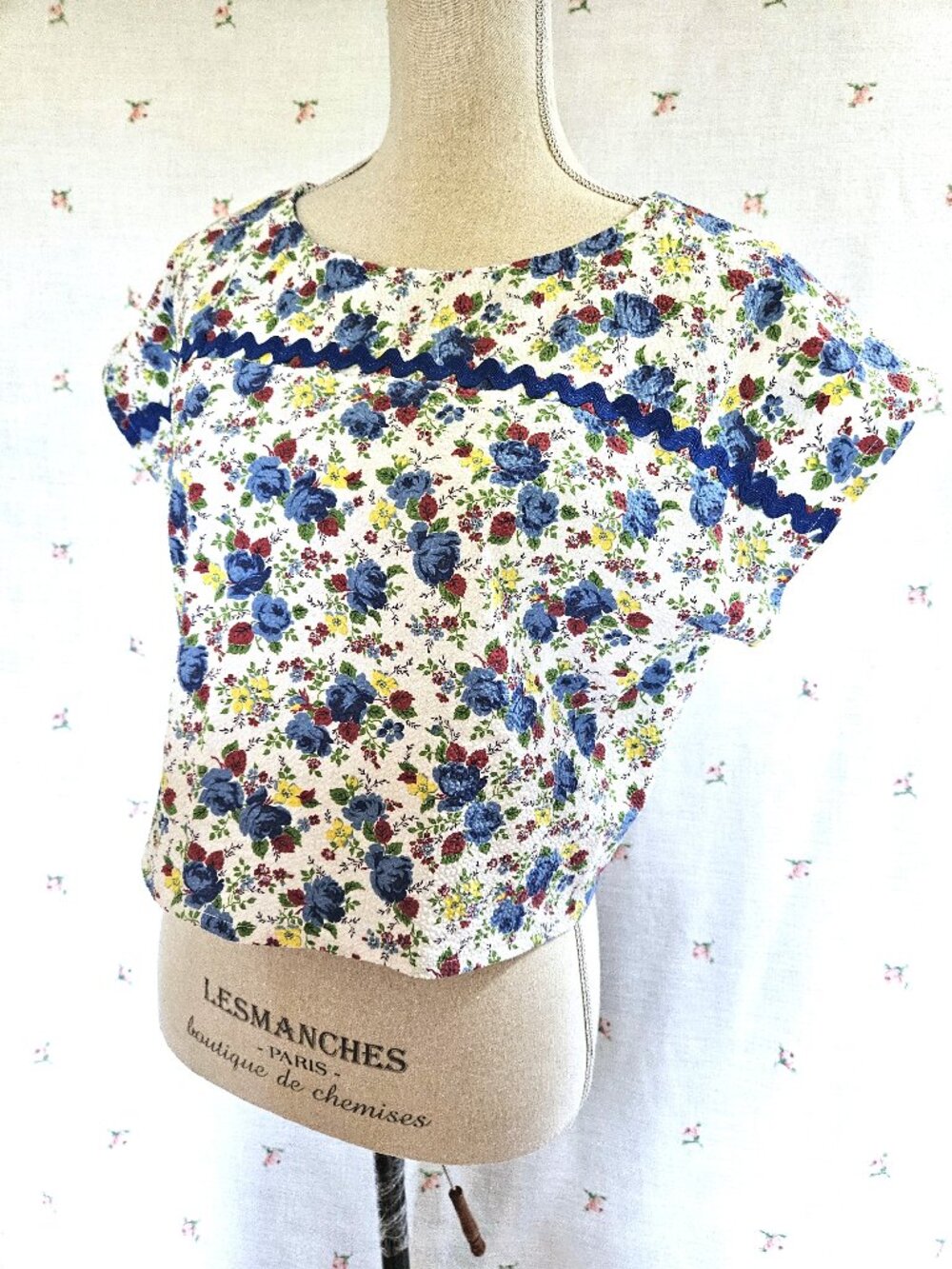 Size M Retro Seersucker Cropped Top NEW